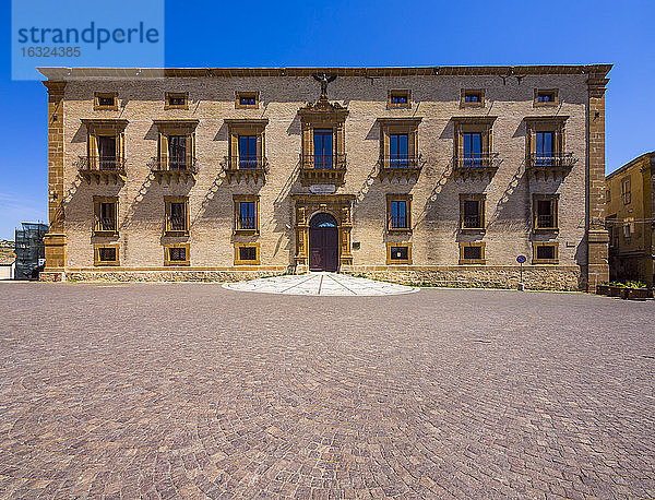 Italien  Sizilien  Provinz von Enna  Piazza Armerina  Piazza Duomo  Palazzo Trigona  Kunstmuseum