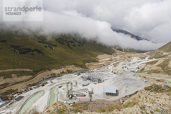 Türkei  Schwarzmeerregion  Straßen- und Tunnelarbeiten am Ovit-Pass