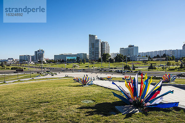 Belarus  Minsk  Blick auf die Stadt vom Pieramohi-Park