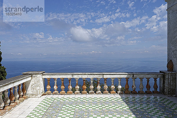 Italien  Capri  Blick von der Villa Lysis  Terrasse
