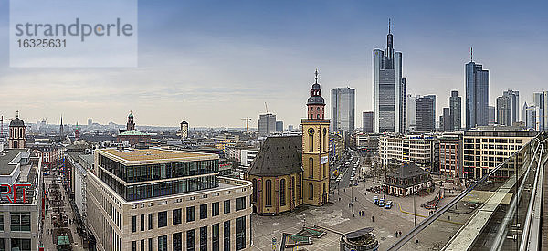 Deutschland  Hessen  Frankfurt  Blick auf die Innenstadt mit Hauptwache und Finanzviertel