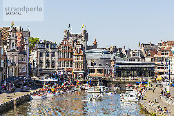 Belgien  Ostflandern  Gent  Hafen  Häuser am Ufer des Flusses Leie