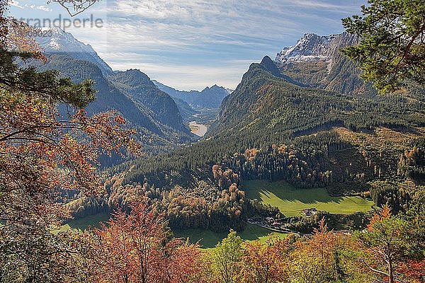 Wimbachtal mit Watzmann und Hochkalter  Ramsau  Berchtesgadener Alpen  Nationalpark Berchtesgaden  Berchtesgadener Land  Oberbayern  Bayern  Deutschland  Europa