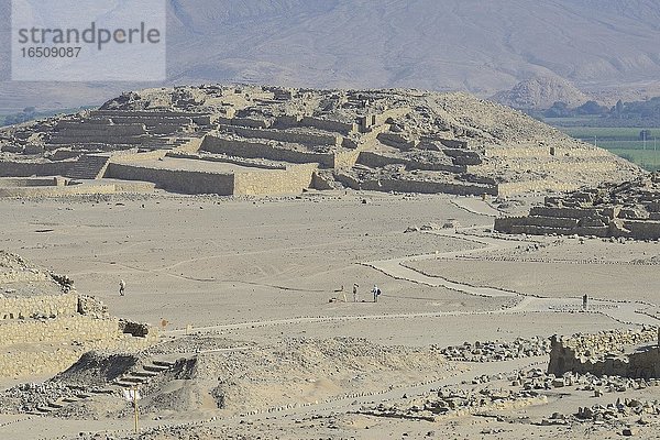 Ruinen von Caral  älteste Stadt Amerikas  Unesco Weltkulturerbe  Tal des Rio Supe  Peru  Südamerika