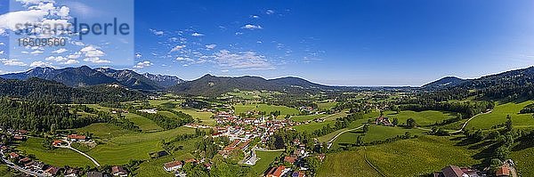 Panorama  Fischbachau  Leitzachtal  Mangfallgebirge  Drohnenaufnahme  Oberbayern  Bayern  Deutschland  Europa