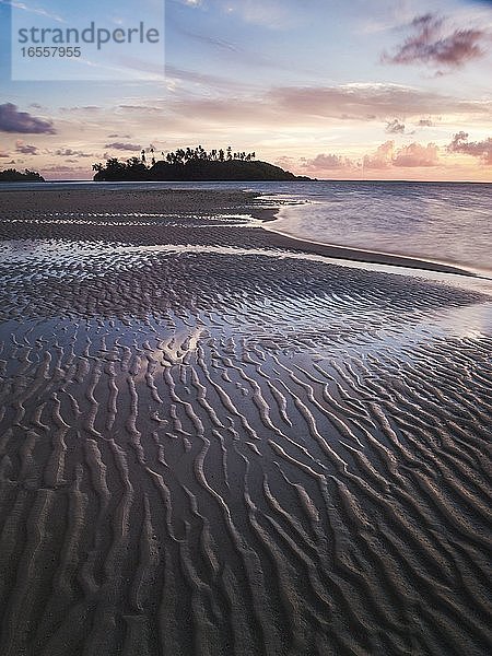 Sonnenaufgang am Muri Beach und auf der tropischen Insel Motu Taakoka  Rarotonga  Cookinseln