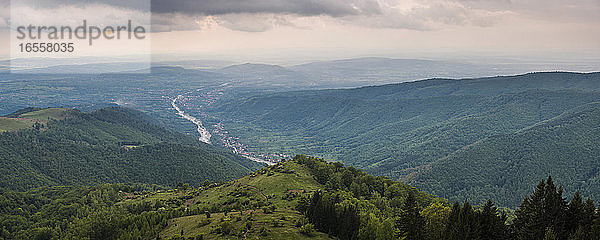 Landschaft im Parang-Gebirge  Karpaten  Region Oltenia  Rumänien