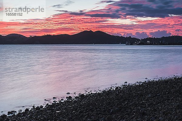 Sonnenuntergang in Coromandel Town  Coromandel Peninsula  Neuseeland Nordinsel