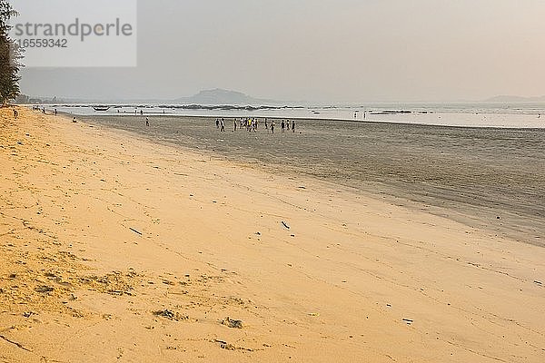 Maungmagan Beach bei Sonnenuntergang  Dawei  Region Tanintharyi  Myanmar (Birma)