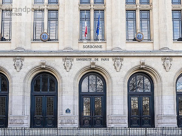 Fassade und Eingang zum Universitätsgebäude Sorbonne  Paris  Frankreich  Europa