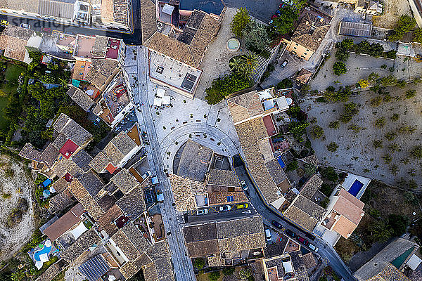 Spanien  Mallorca  Calvia  Blick aus dem Hubschrauber auf die Häuser der Altstadt