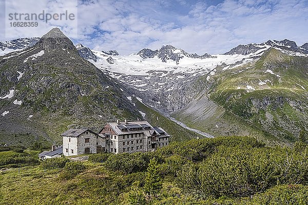 Weg zur Berliner Hütte am Berliner Höhenweg  Berggipfel Steinmandl  Gletscher Waxeggkees  Zillertaler Alpen  Zillertal  Tirol  Österreich  Europa