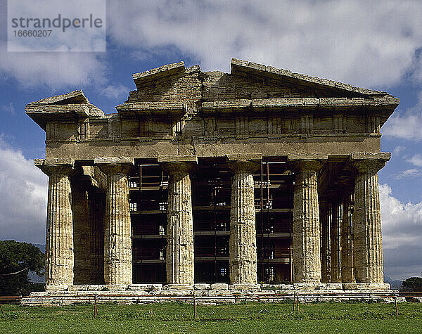 Magna Graecia. Tempel der Hera II  dem Poseidon geweiht. Dorische Ordnung. 600-450 V. CHR. Paestum. Provinz von Salermo. Kampanien. Italien.