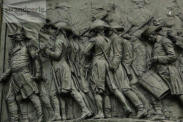 Der Amerikanische Revolutionskrieg (1775-1783). Das Washington-Denkmal. Geschaffen von Rudolf Siemering (1835-1905). Ausschnitt. Philadelphia. Pennsylvania. USA.