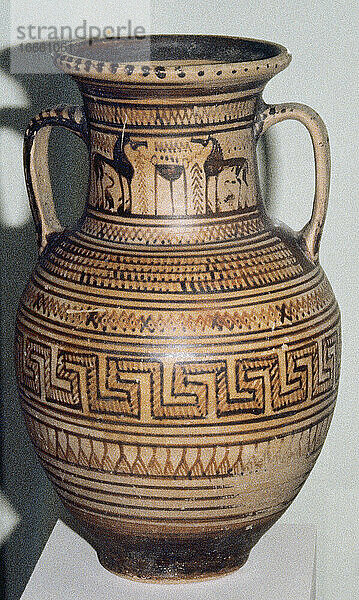 Amphora atica. Geometrische Periode. Oberer Rand mit Pferden verziert. C. 8. Jahrhundert v. Chr. Archäologisches Nationalmuseum von Athen. Griechenland.