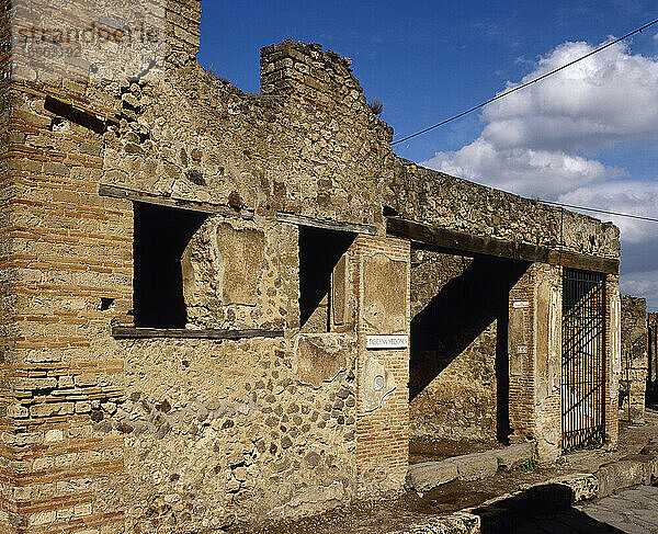 Italien. Pompeji. Thermpolium oder Taverne von Hedones. Äußeres. Kampanien.