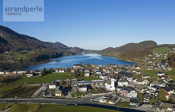Fuschl am See mit Fuschlsee  Drohnenaufnahme  Luftaufnahme  Salzkammergut  Land Salzburg  Österreich  Europa