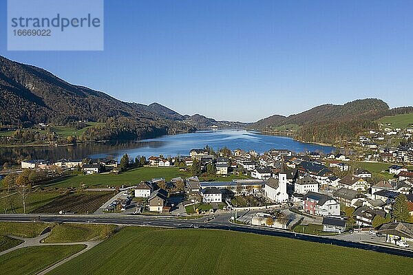 Fuschl am See mit Fuschlsee  Drohnenaufnahme  Luftaufnahme  Salzkammergut  Land Salzburg  Österreich  Europa