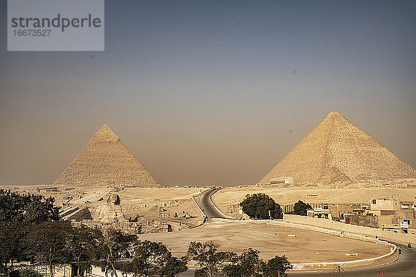 Blick auf die ägyptischen Pyramiden in Gizeh