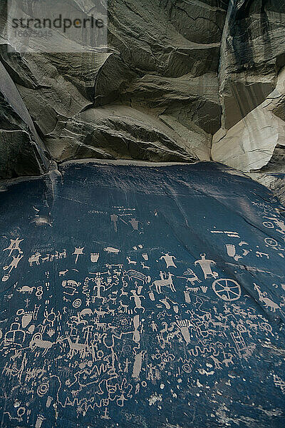 Petroglyphen im Indian Creek im Süden Utahs.