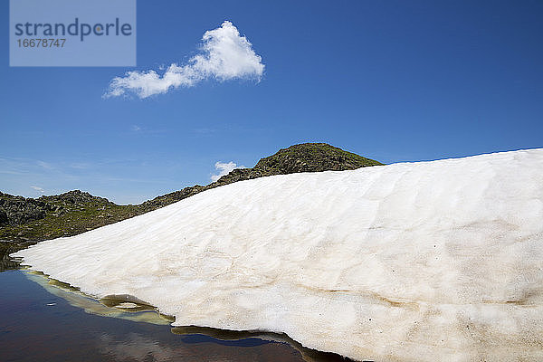 Landschaft im Ossau-Tal  Pyrenäen in Frankreich.