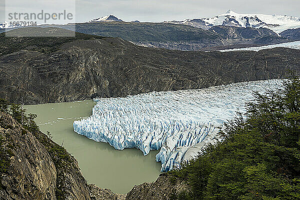 Idyllische Aufnahme des Glacier Grey  Torres del Paine National Park  Patagonien  Chile