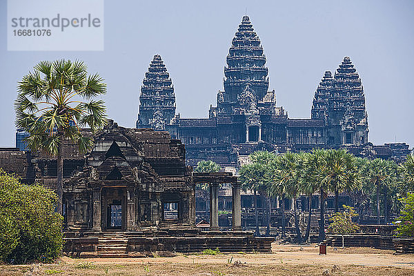 in den alten Tempelruinen von Angkor Wat in Kambodscha