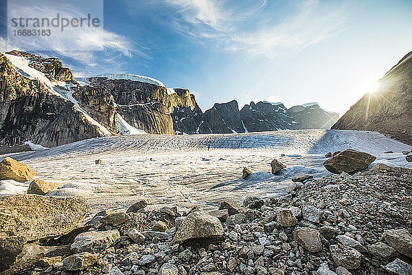 Vergletscherte Berglandschaft im Auyuittuq-Nationalpark