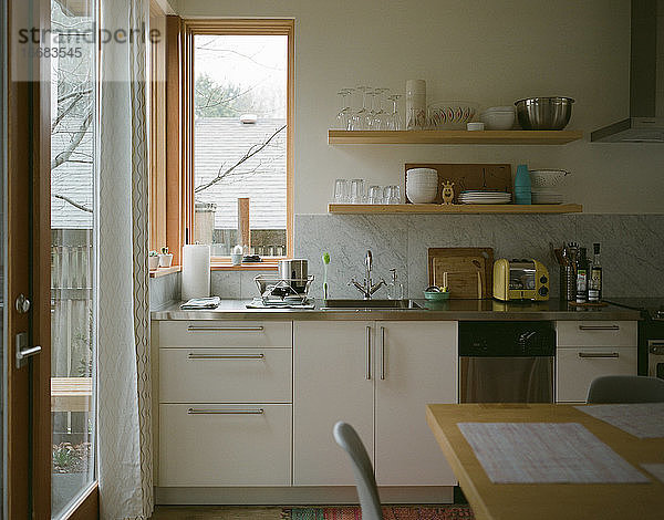 Moderne Küchenarbeitsplatte Marmor Rückwand Interieur Wohnung nach Hause