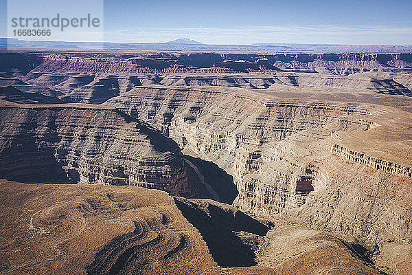 Luftaufnahme eines Canyons in Utah