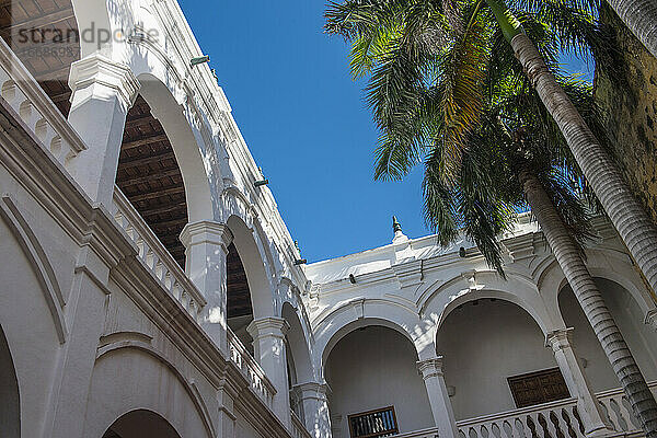 idyllischer Innenhof in der Altstadt von Cartagena