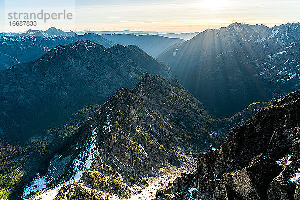 Nordkaskaden Washington Berge bei Sonnenaufgang