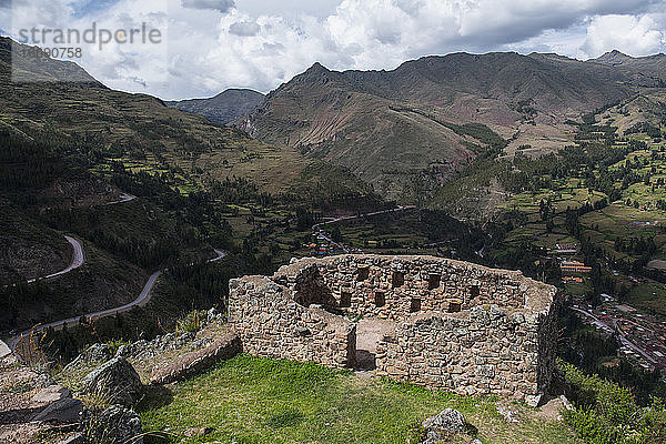 Inka-Ruine oberhalb von Urubamba im heiligen Tal der Inkas