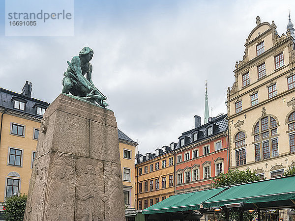 Kornhamnstorg in der Altstadt von Gamla Stan im Sommer