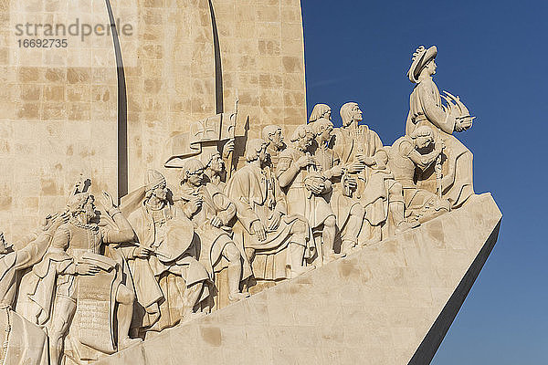 Schöner Blick auf das historische Monument der Entdeckungen in Belem