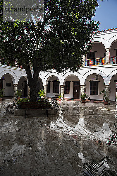 Innenhof in der Altstadt von Cartagena in Kolumbien