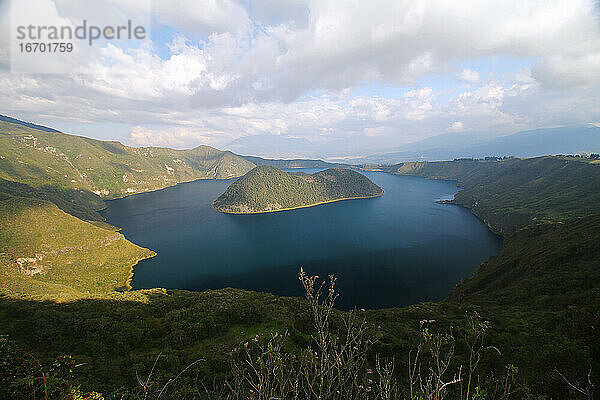 Cuicocha-Kratersee in Ecuador