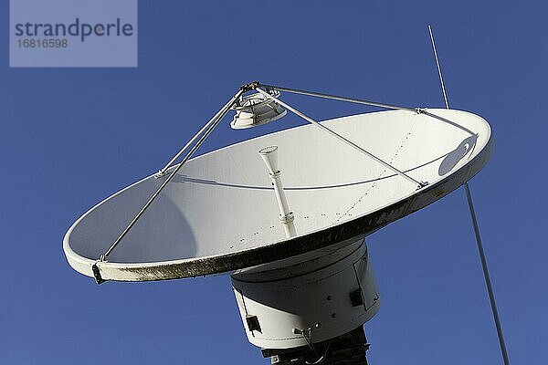 TV Satelliten-Sendeanlage  Düsseldorf  Westdeutscher Rundfunk  Medienhafen  Nordrhein-Westfalen  Deutschland  Europa