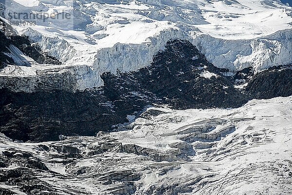 Gletscher am Berghang  Glacier de Taconnaz  Chamonix  Haute-Savoie  Frankreich  Europa