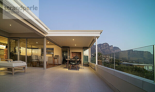 Luxuriöser Innenhof eines Hauses  Kapstadt  Südafrika