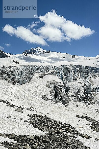 Gletscherspalten am Glacier du Tour  Gletscher  Hochalpine Landschaft  Chamonix  Haute-Savoie  Frankreich  Europa