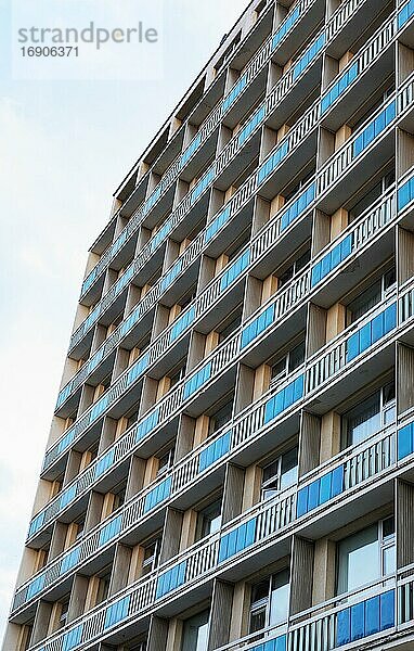 Gebäudefassade mit Balkonen  Piestany  Slowakei  Europa