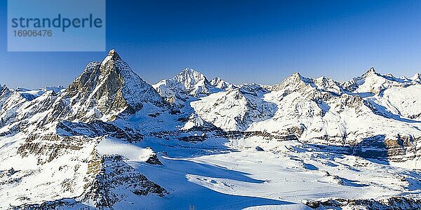 Alpen  Aussicht Klein Matterhorn  Dent d'Herens  4171 (m)  Matterhorn  4478 m  Dent blanche  4357 m  Obergabelhorn  4063 m  Wallis  Schweiz  Europa