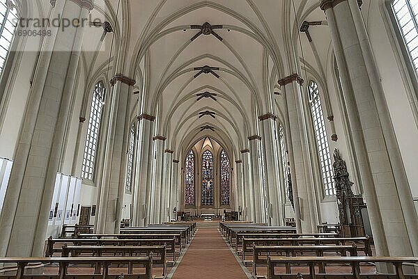 Innenraum mit Kreuzgewölbe der Liebfrauen Überwasser Kirche  Münster  Nordrhein-Westfalen  Deutschland  Europa