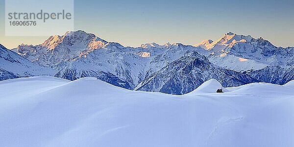 Schweizer Alpen  Weissmies  4023 (m)  Fletschhorn  3992 m  Alphubel  4206 m  Dom  4545 m  Mischabel  Wallis  Schweiz  Europa