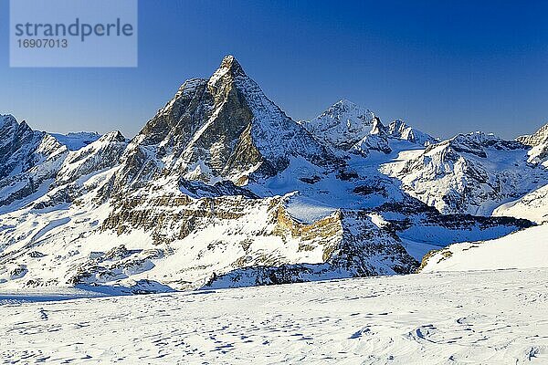 Alpen  Aussicht Klein Matterhorn  Matterhorn  4478 (m)  Dent blanche  4357 m  Wallis  Schweiz  Europa