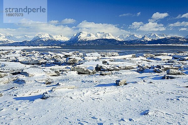 Kachemak Bay und Kenai Berge  Homer Spit  Homer  Kenai Halbinsel  Alaska  USA  Nordamerika