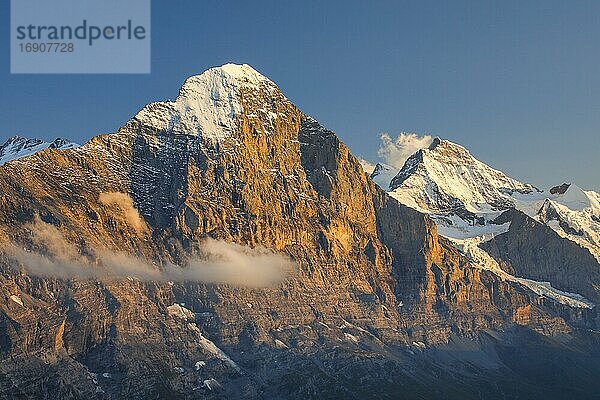 Eiger und Jungfrau  Berner Oberland  Schweiz  Europa