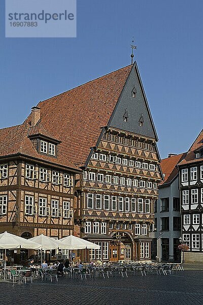Bäckeramtshaus und Knochenhaueramtshaus von 1529  Marktplatz  Hildesheim  Niedersachsen  Deutschland  Europa