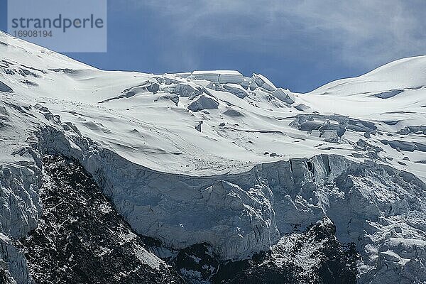 Hochalpine Berglandschaft  Gletscherkante  Glacier des Bossons  Chamonix  Haute-Savoie  Frankreich  Europa